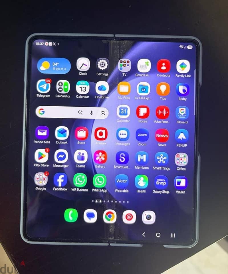 Samsung Z Fold 5 — 1/8