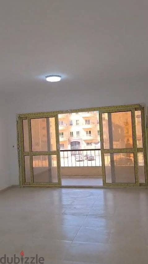 للإيجار من المالك بدون عموله في كومبوند صبا ريزيدنس محور بوليفارد — 1/8