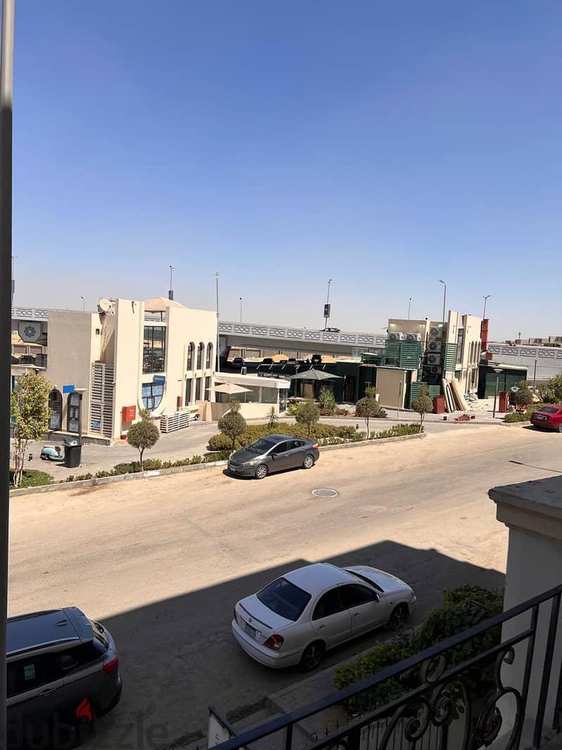 شقة مفروشة للإيجاربالعائلات التسعين الشمالي أمام كوبري النائب العامAUC — 1/8