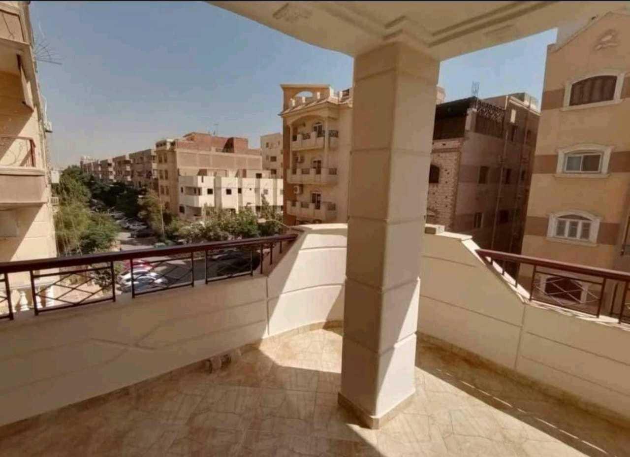 شقه للبيع في 6اكتوبر الحي الثالث 