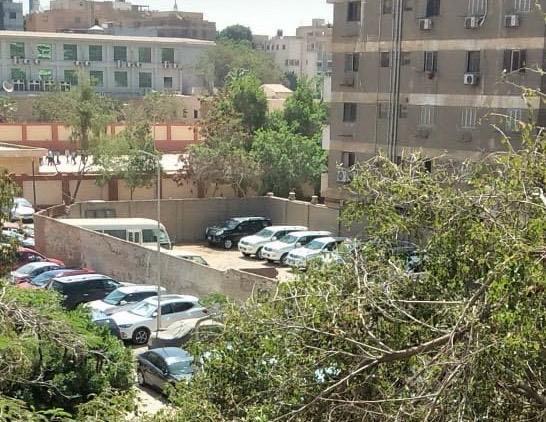 ارض فضاء مل  ناصيتين في الشطر الرابع المعادي الجديده ٤٥٧ متر مربع