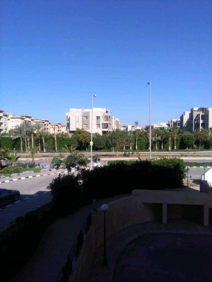 شقة سوبر لوكس بكمبوند البستان التجمع الاول 