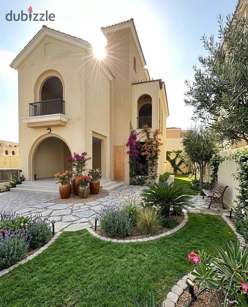 Villa for sale in a gated community connecting New Cairo and Mostakbal City near Taj City Rehab Al Shorouk and Al Burouj next to Madinaty in Sarai — 1/8