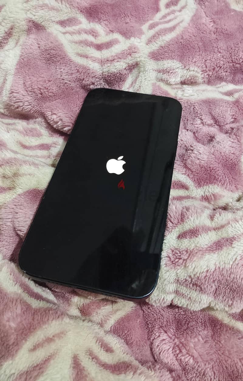 آبل - آيفون 14 بلس