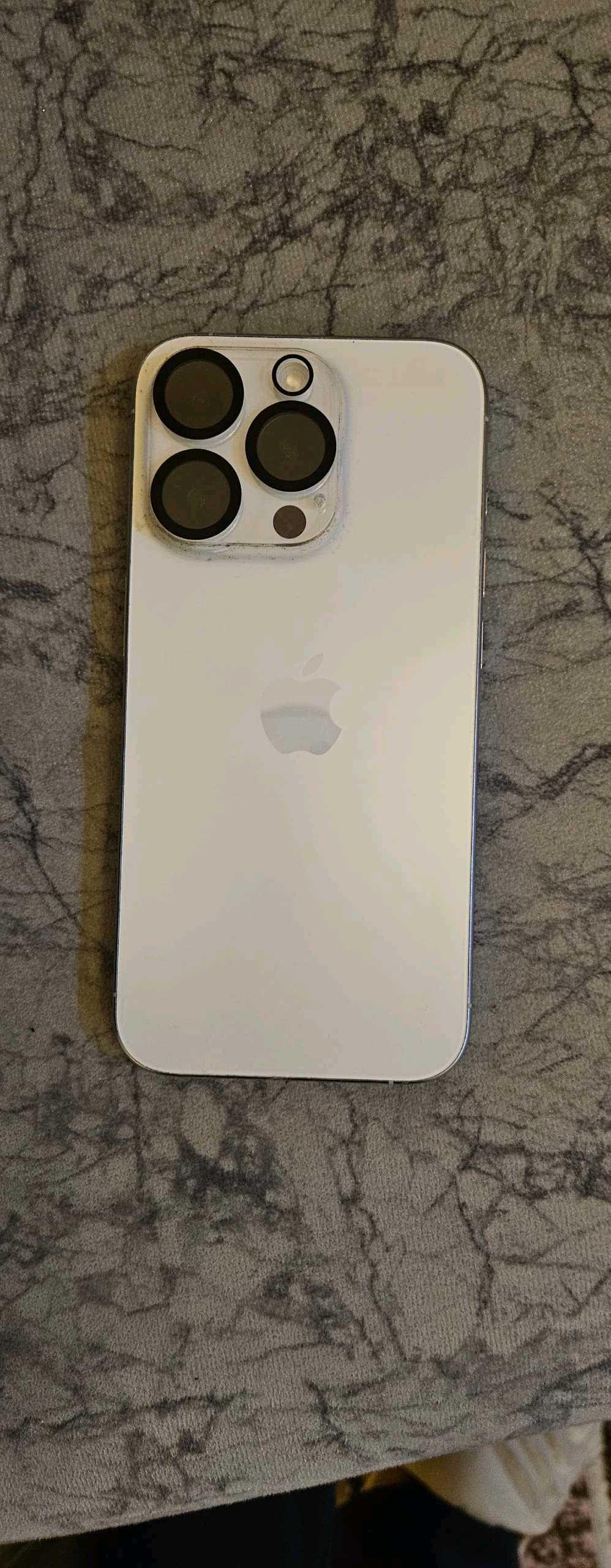 Iphone 15 Pro — 1/2