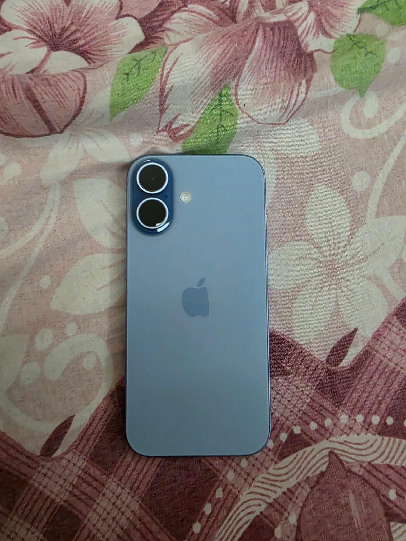iPhone 17 — 1/5