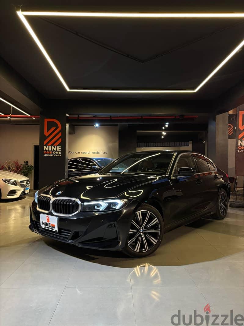 BMW 320i Luxury 2026 | متاح كل الالوان — 1/8