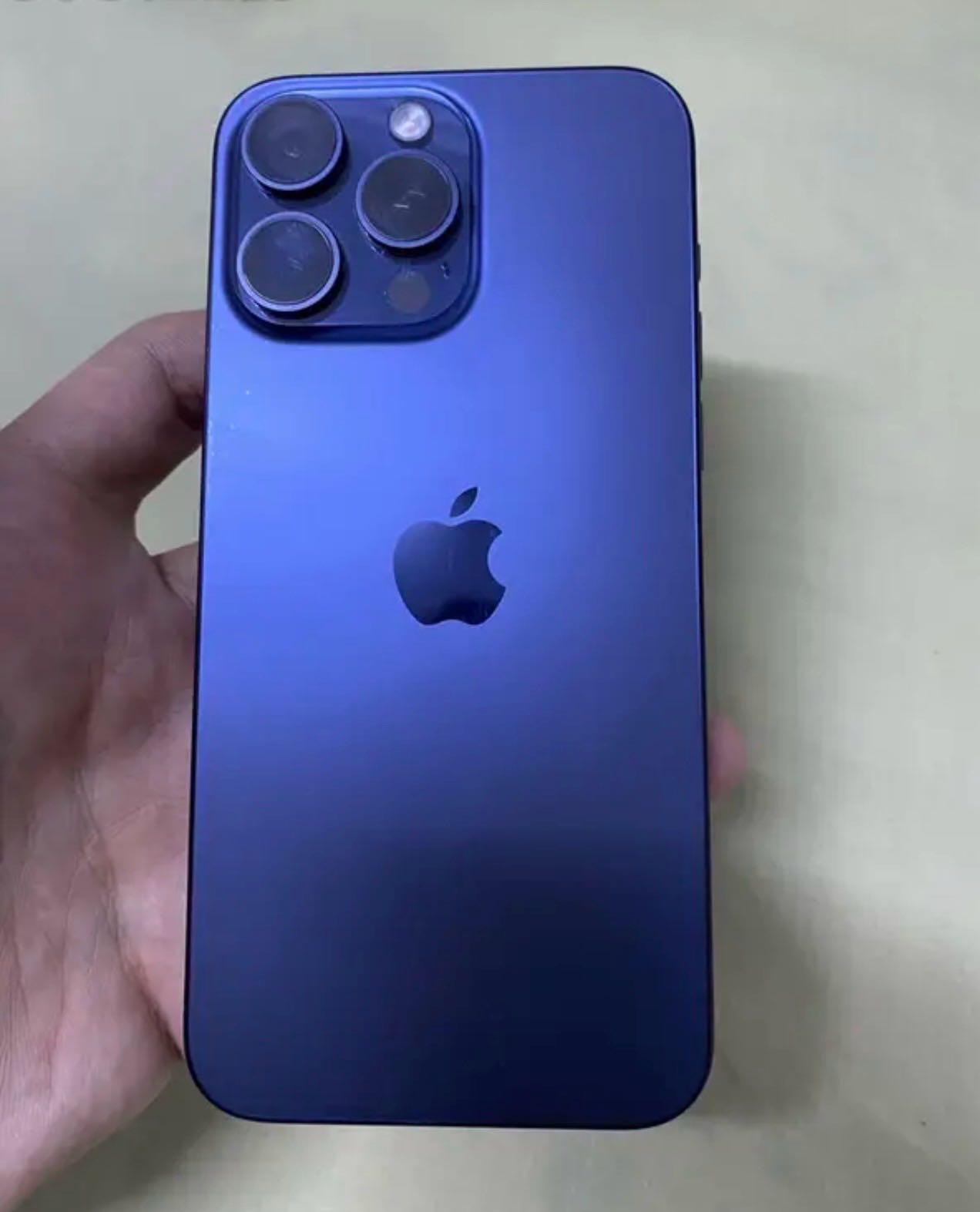 iPhone 15 Promax — 1/3