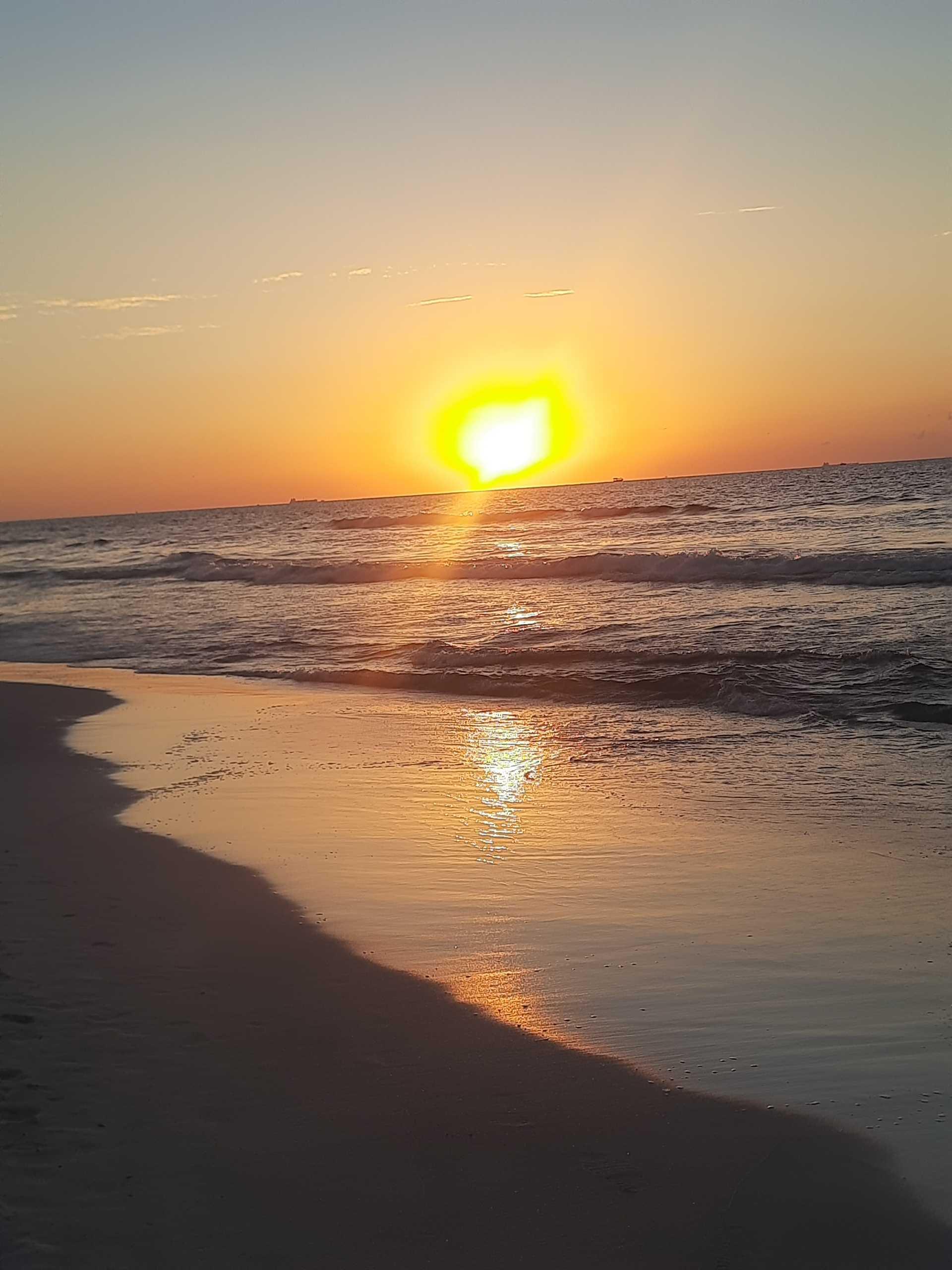 شقه على البحر