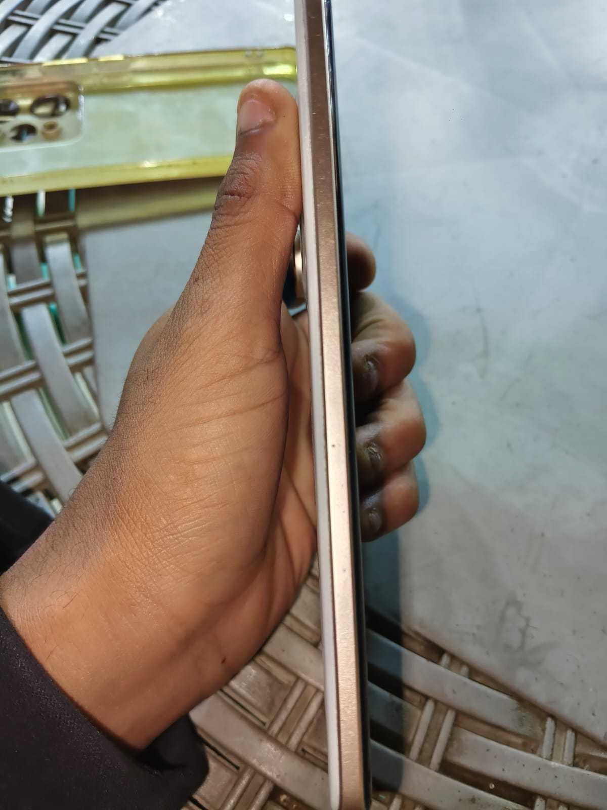 ريلمي 15 برو 5 جي  — 1/6