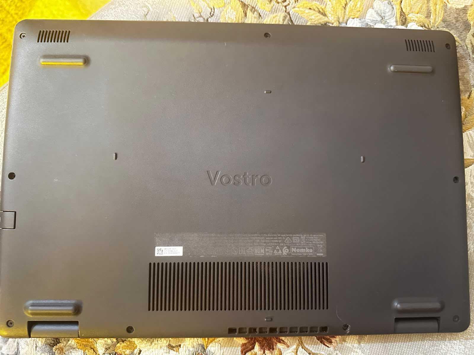 لاب توب Dell Vostro 3500 - بحالة ممتازة واستعمال خفيف جداً (شبه مخزن)