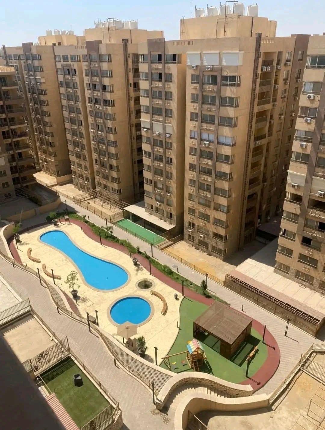 شقه ١٦٤ في كمبوند تيجان ٢ زهراء المعادي