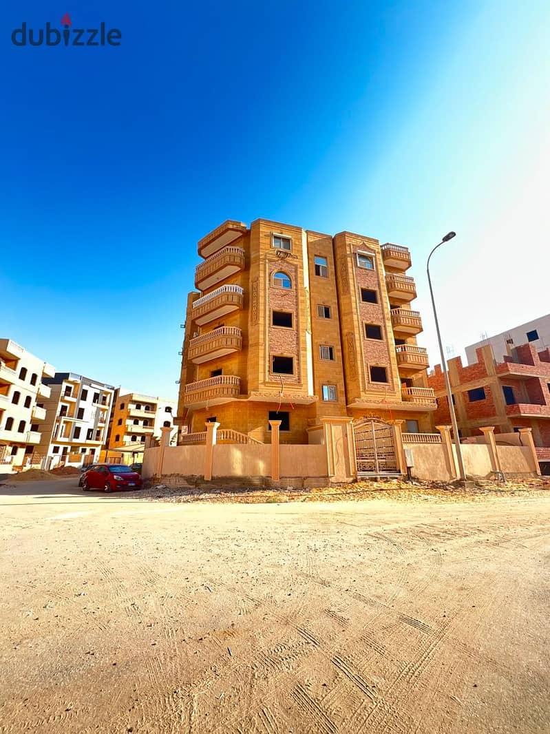 Apartment for sale in Hadayek October, with utility meters installed; located in an occupied building. — 1/8