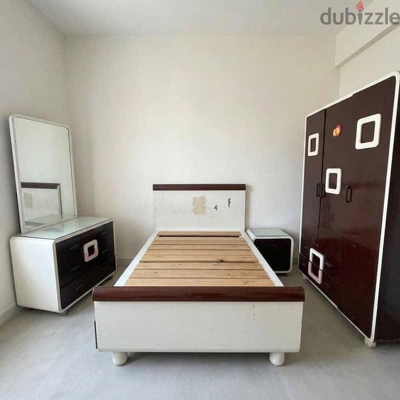 bed room — 1/5