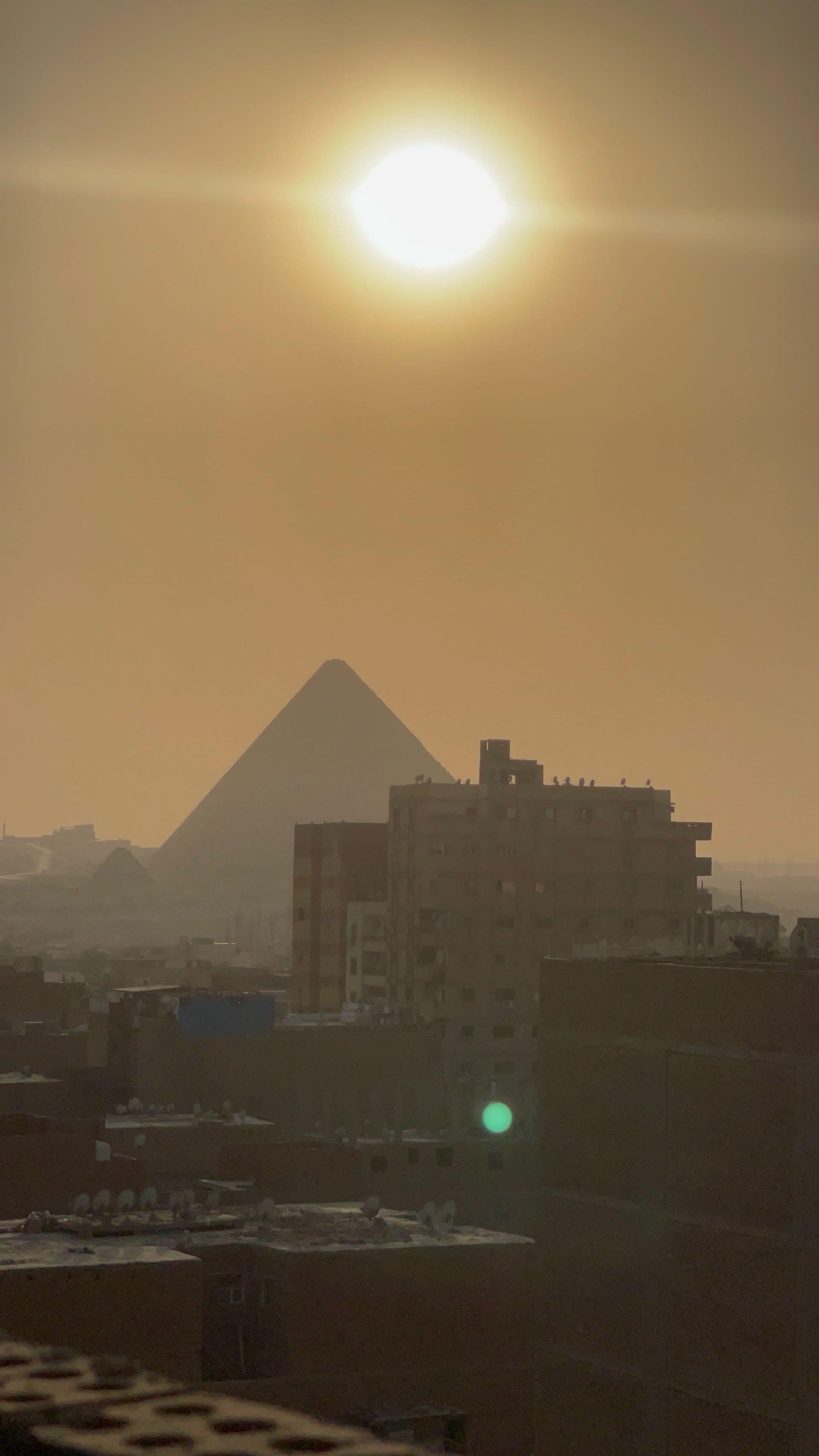 شقه طوب احمر في اللبيني — 1/3