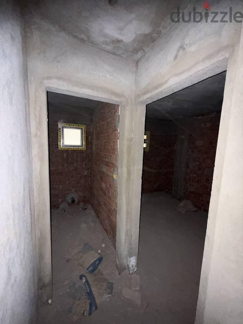 175 m² apart for sale in Emerald 3 Zahraa El Maadi 3 bed core shell — 1/8