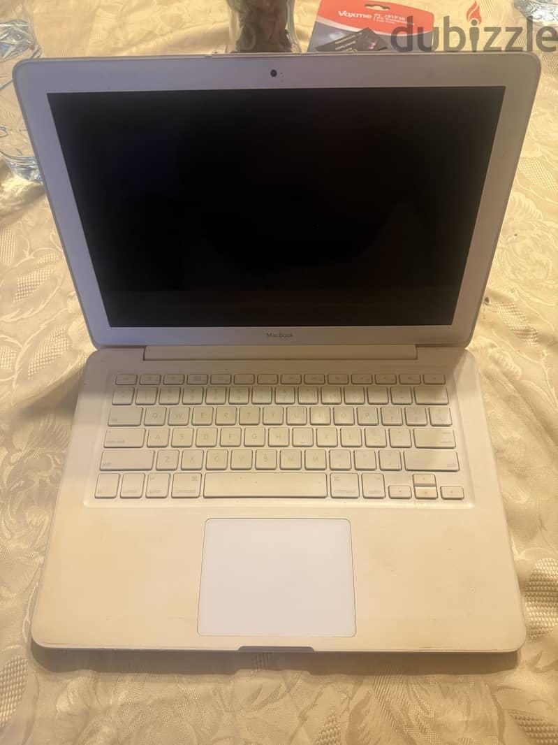 ماك بوك Apple MacBook A1342 بحالة ممتازة - هارد SSD سريع جداً — 1/5