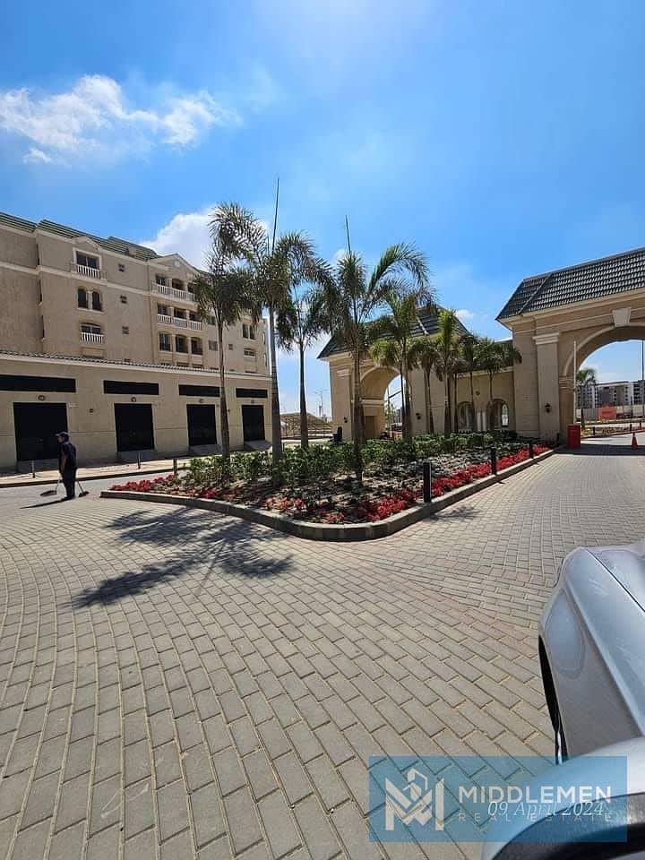 Penthouse 220m +80m Roof Ready to Move Prime Location view MarQ Ville Villas – Bahary View Under Market Price in Lavenir Hassan Allam — 1/8