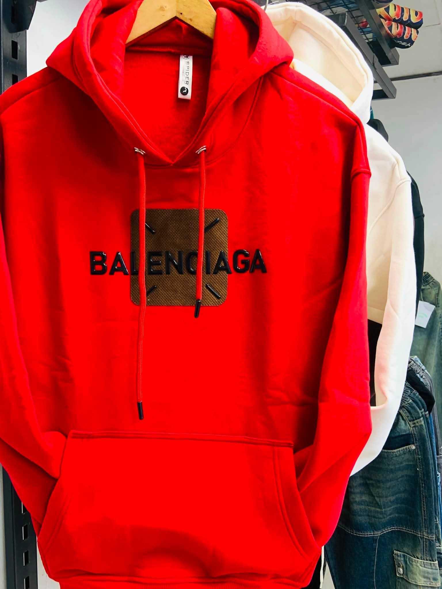 عرض Balenciaga Sweatshirt  — 1/5