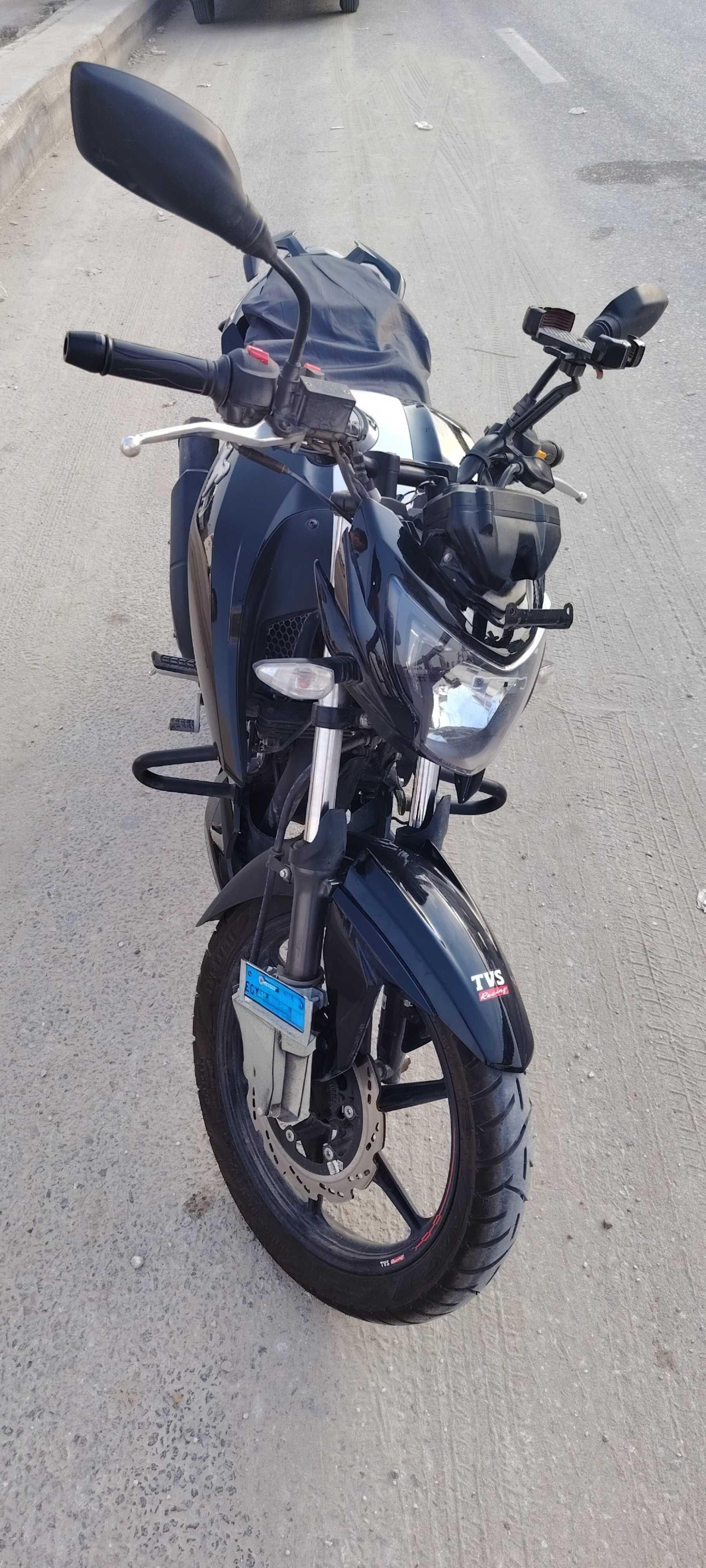TVS Apache RTR 160 4V 