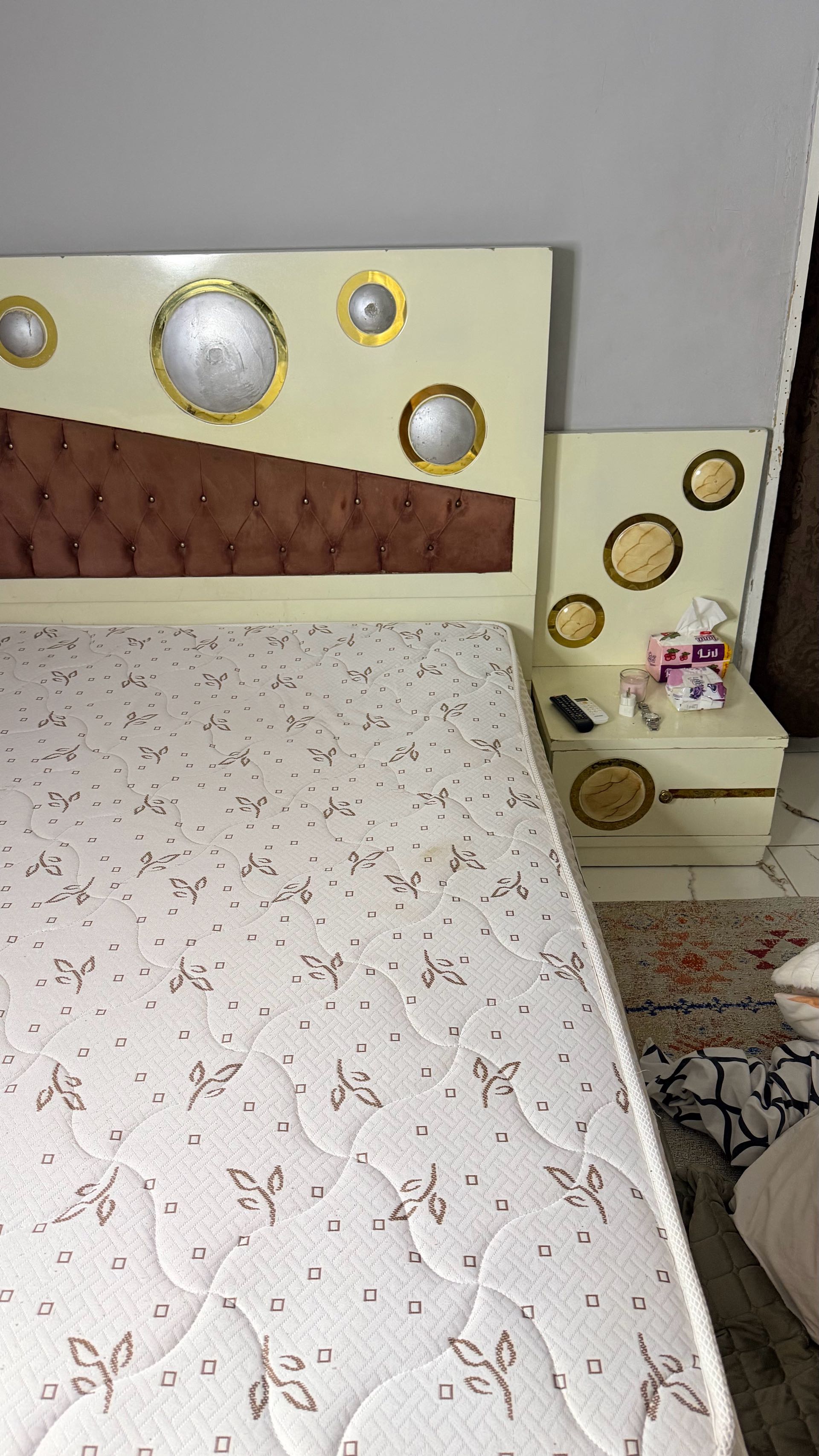 سرير 160 — 1/4
