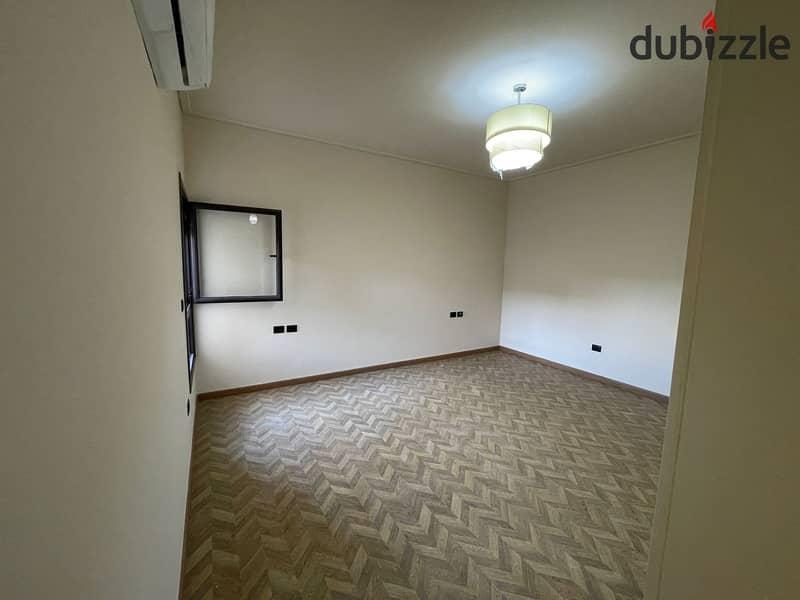 Ground-floor apartment with a garden for sale in Green 5 Compound; ultra-super-lux finishing, including air conditioning units and the kitchen. — 1/8