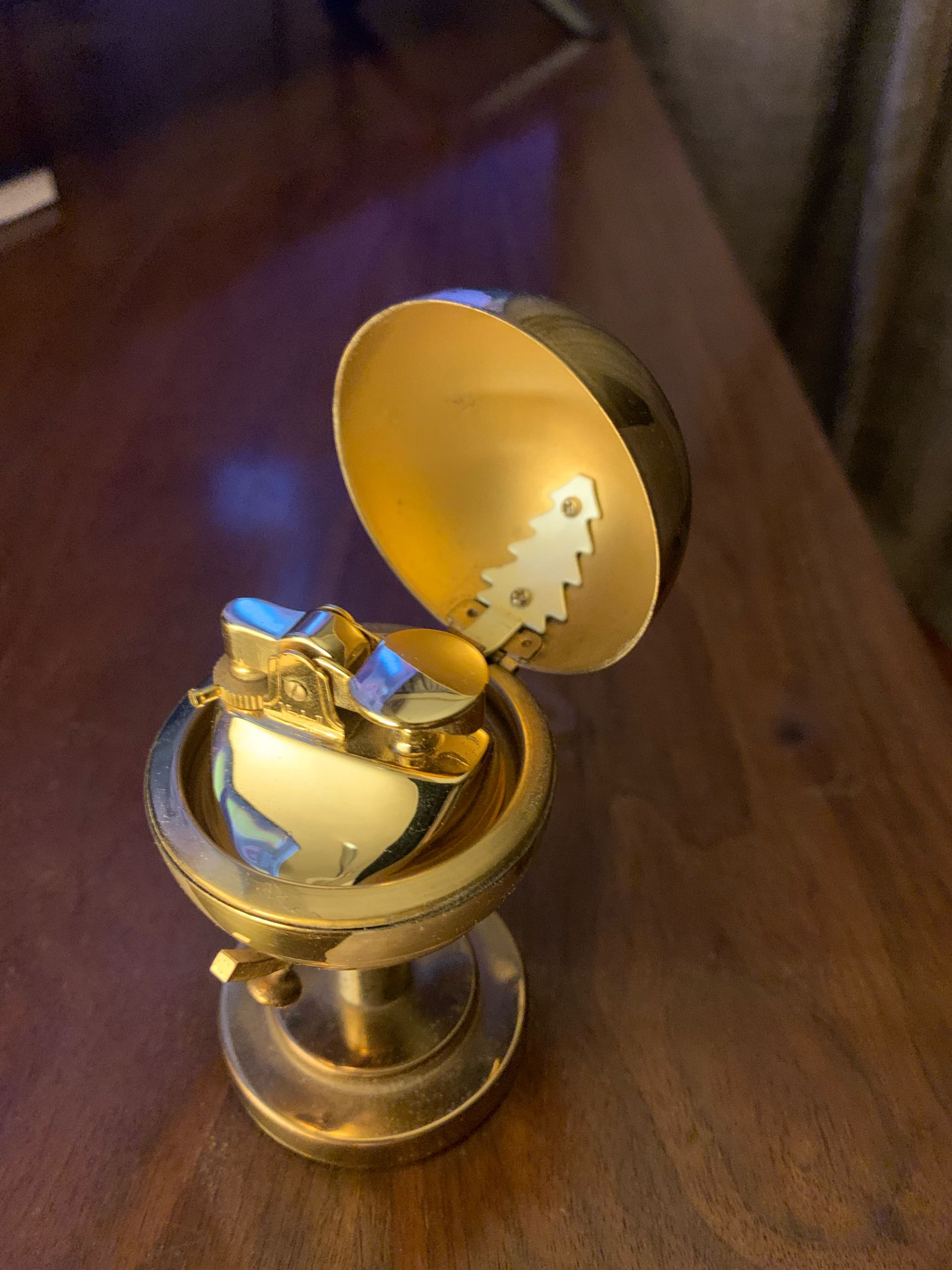 Antique  — 1/8