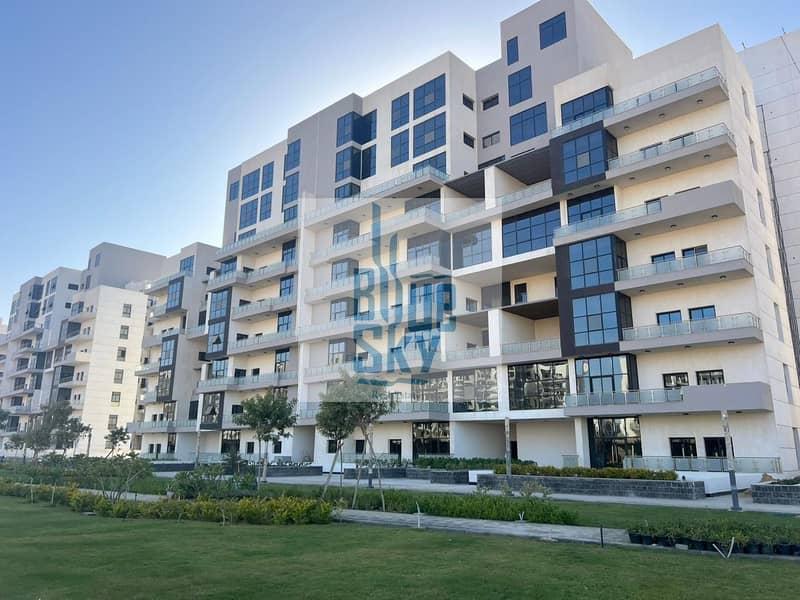 With a 5% down payment, secure a ready-to-move-in, high-end finished apartment in the R3 district of the New Administrative Capital. It features a vie — 1/8