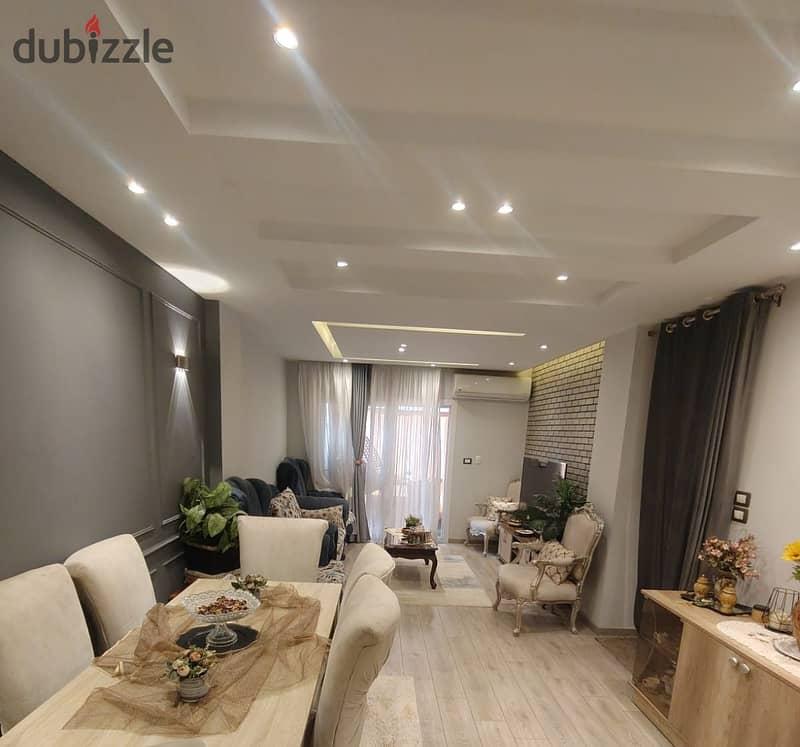 90 sq m apartment for sale in Al Rehab, sale includes kitchen, near Mall 2 and Gateway View Garden — 1/8