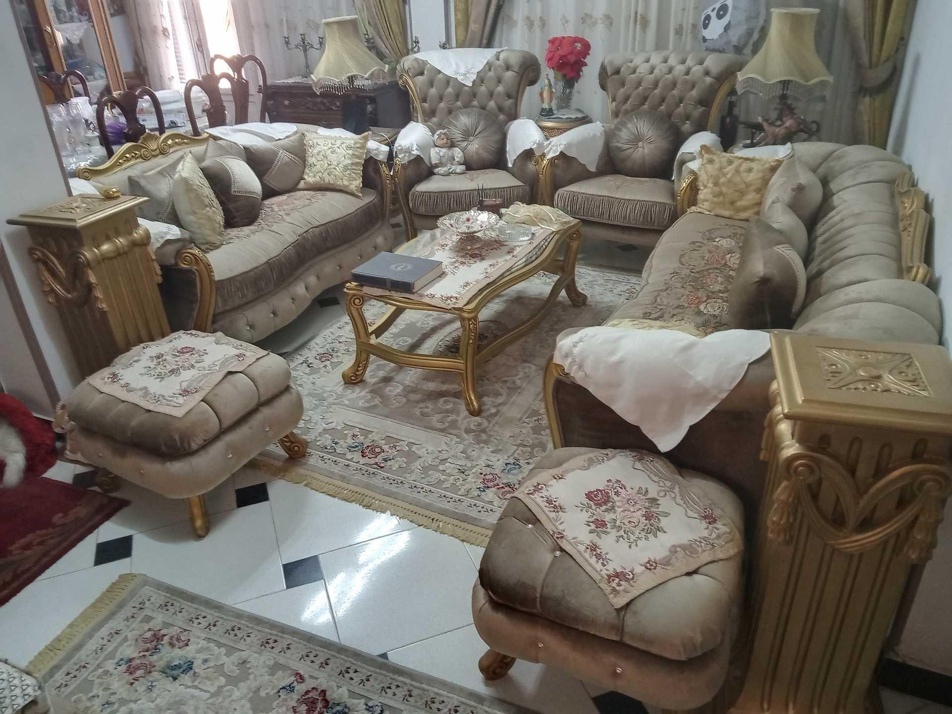 طقم صالون مذهب قيم زان عمولة تنجيد مستورد  — 1/6