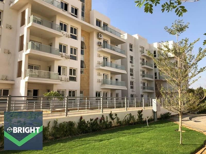 A prime location for a 225m² penthouse featuring 3 bedrooms. The price includes maintenance fees and is unmatched in the entire market, with an instal — 1/7
