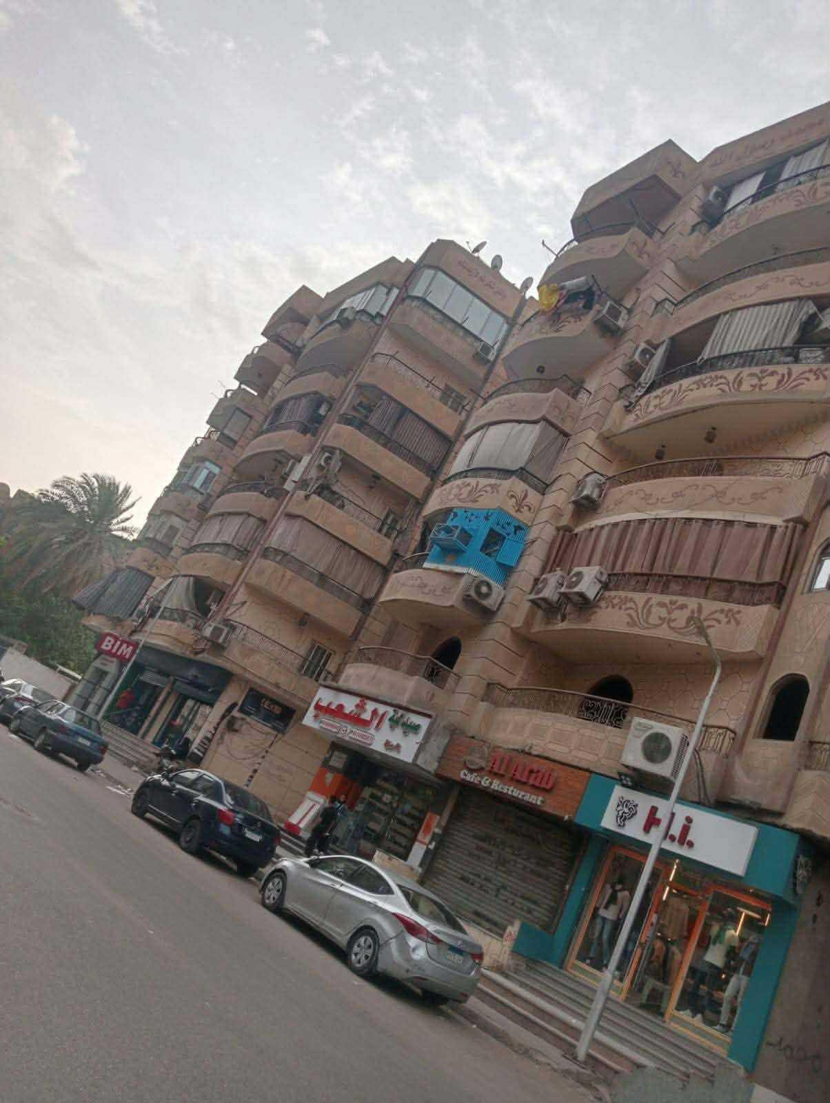 شقة فاخرة للبيع بالهرم 