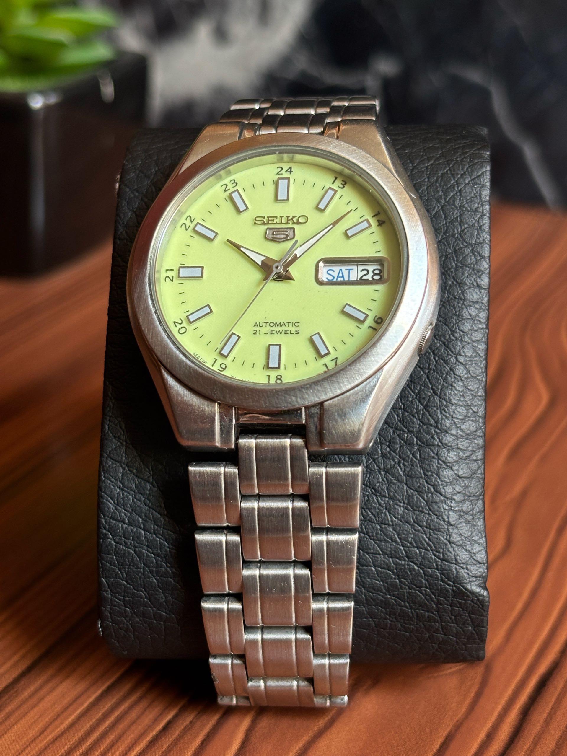 Seiko 5 Lime Dial  — 1/4