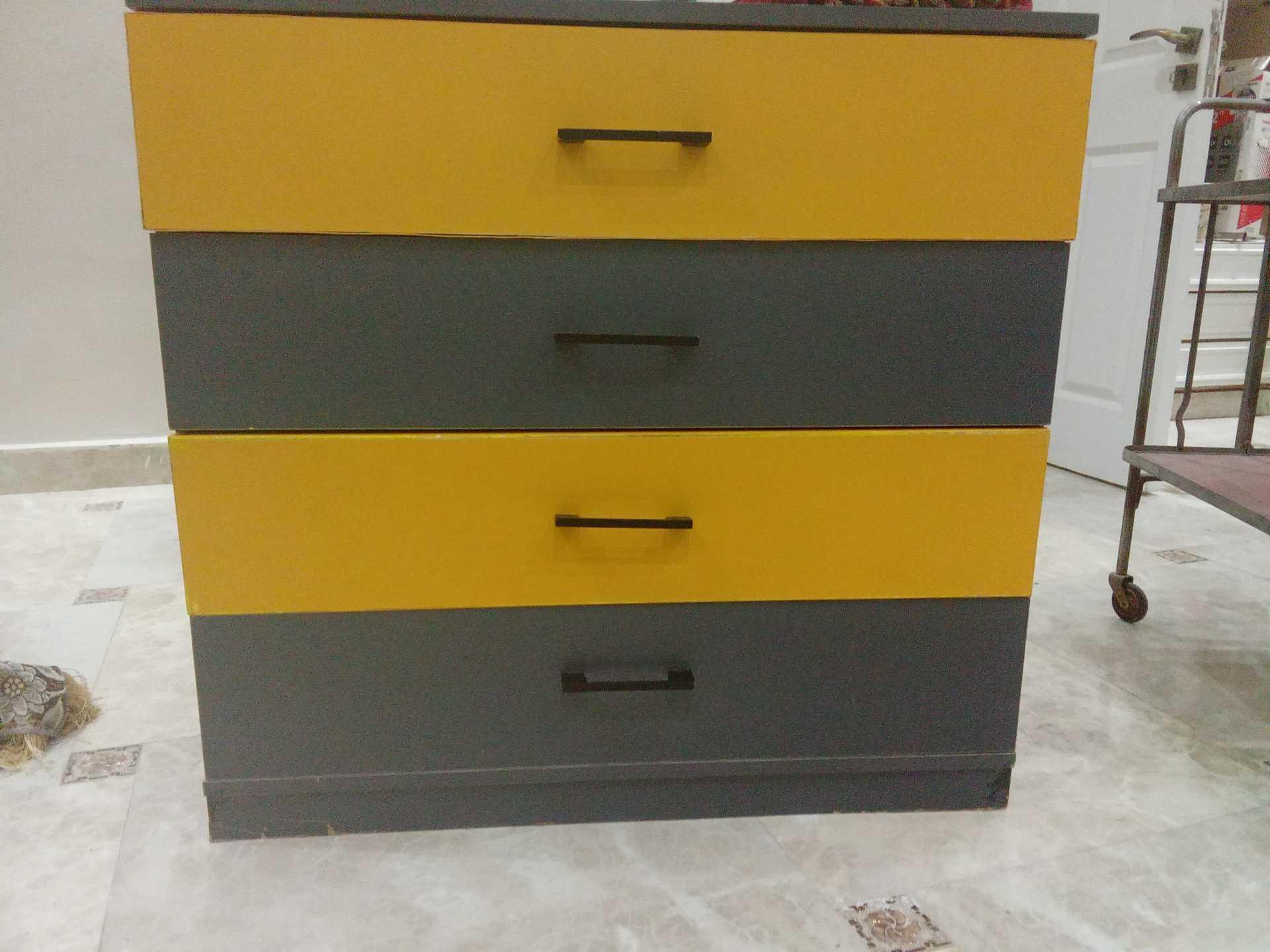 دولاب وتسريحه وكمود 