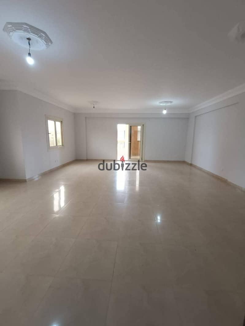 For rent in the first neighborhood 250 meters 3 rooms and a living room and 3 bathrooms, natural gas is available — 1/7