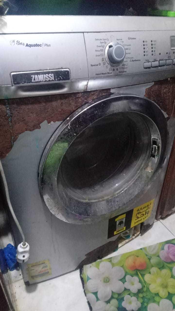 غسالة ملابس زانوسي 8 كيلو أكاتيك بلس